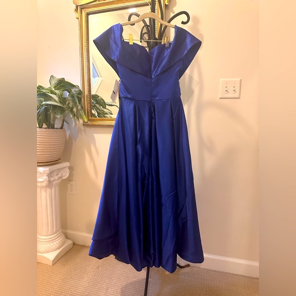 A-line Elegant Off-Shoulder Blue Gown - Picture 3 of 15
